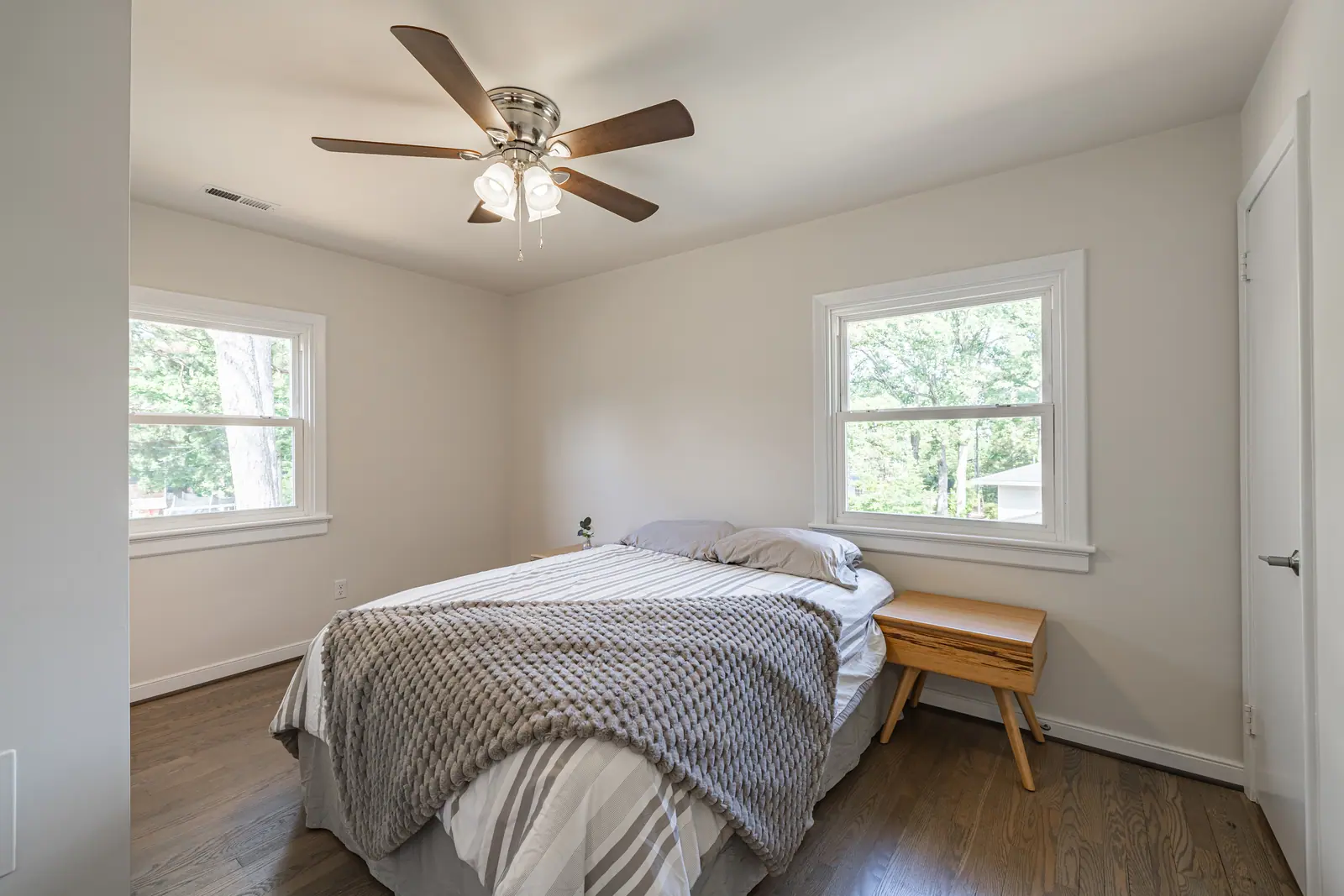 8006 Anoka Rd — bedroom