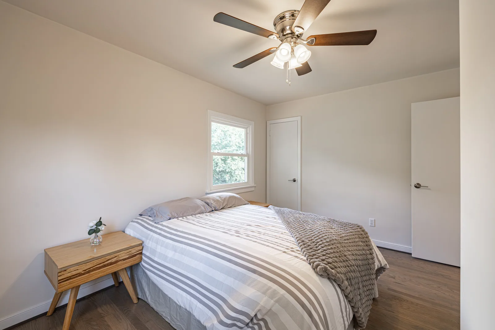 8006 Anoka Rd — bedroom