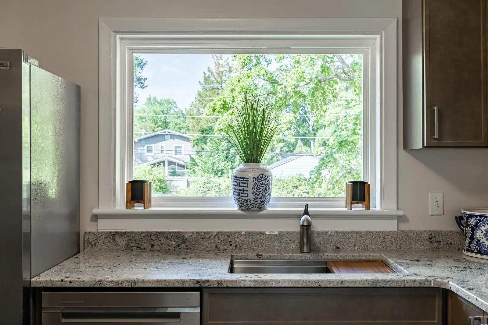 8006 Anoka Rd — kitchen window and granite counters