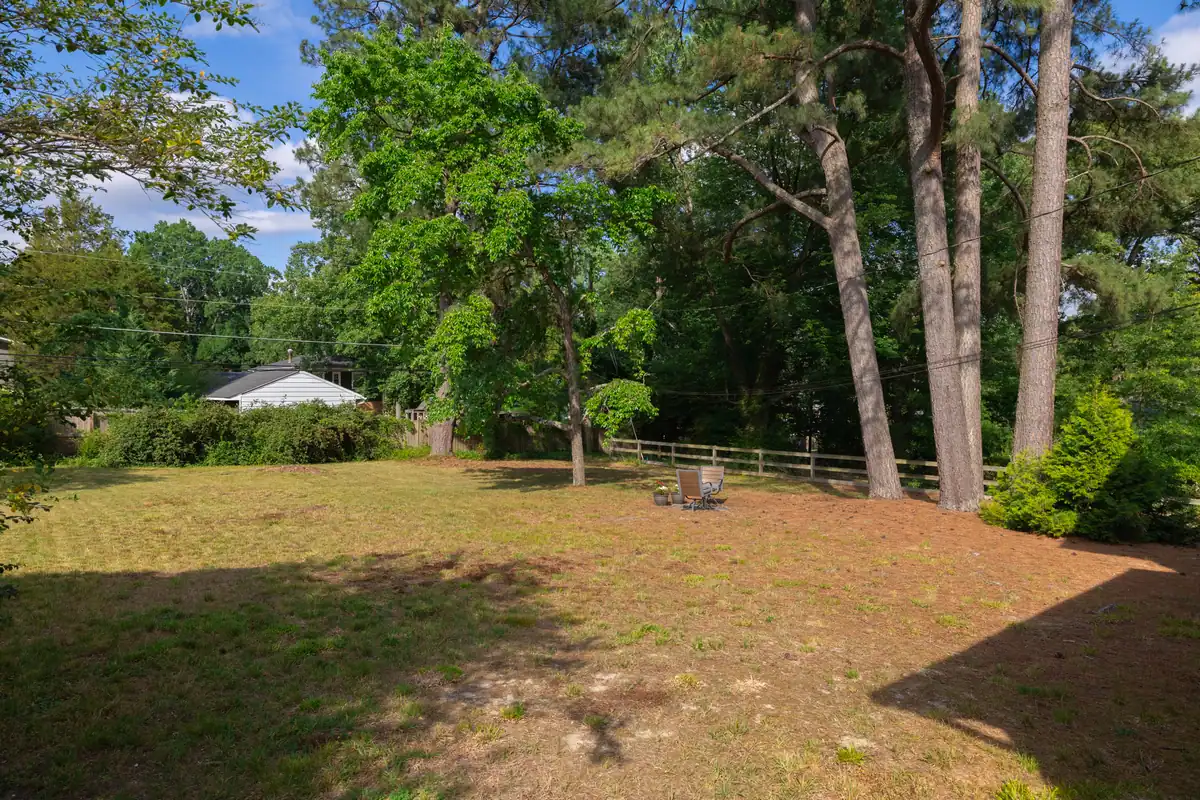 8006 Anoka Rd — backyard