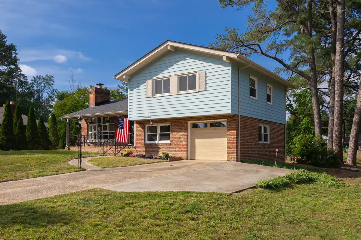 8006 Anoka Rd — front exterior and driveway